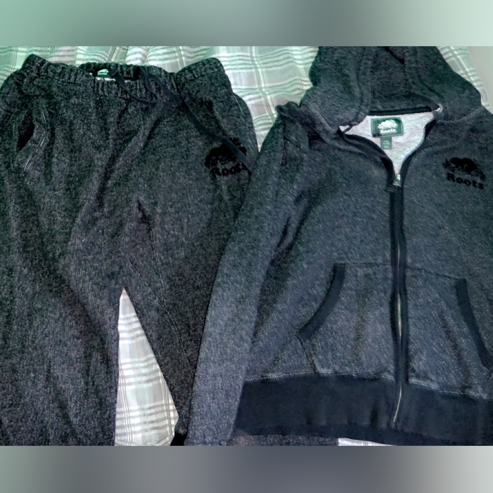 black pepper roots tracksuit like new